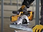 DeWalt DCS373N-XJ Akkus fémipari körfűrész 18V (Akku és töltő nélkül)